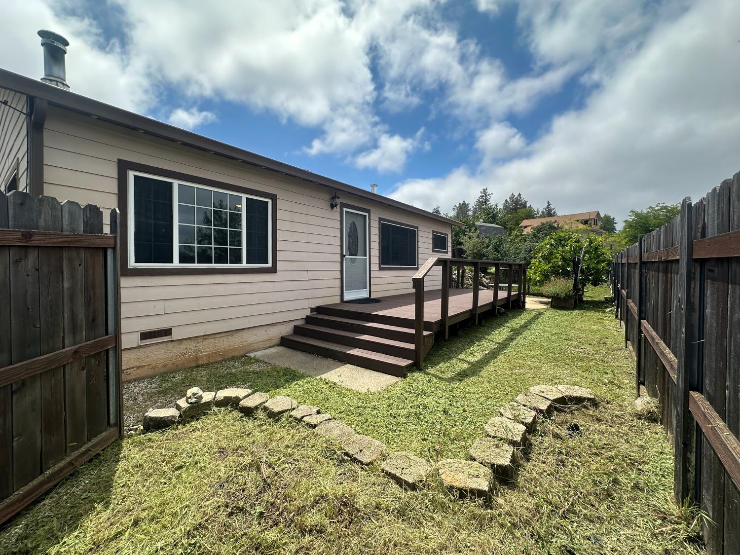970 Slate Creek Road Grass Valley, CA 95945 - Photo 1 of 1 Gallery Image 1
