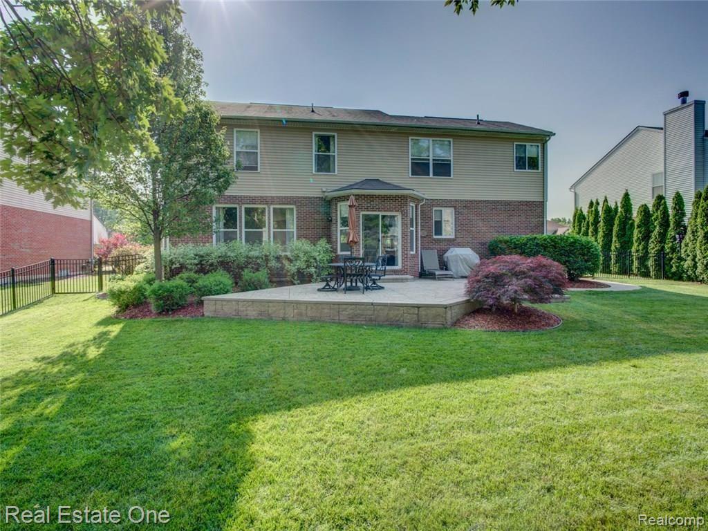 3428 Talbert Circle Rochester Hills, MI 48307 - Photo 5 of 47