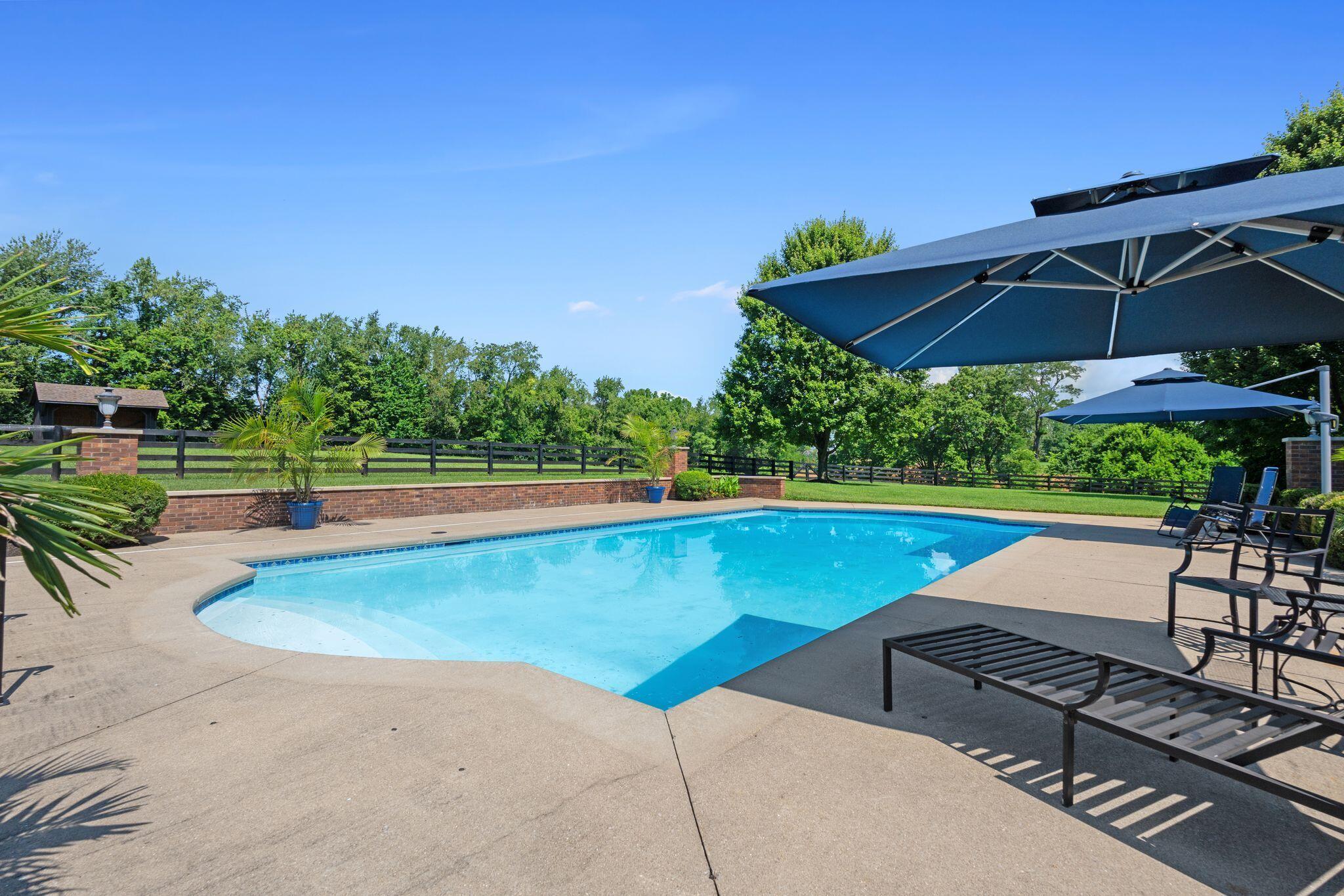 3905 North Cleveland Road Lexington, KY 40516 - Photo 135 of 188 174_F2008741