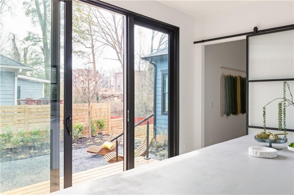 1062 Peeples Street Southwest Atlanta, GA 30310 - Photo 15 of 45