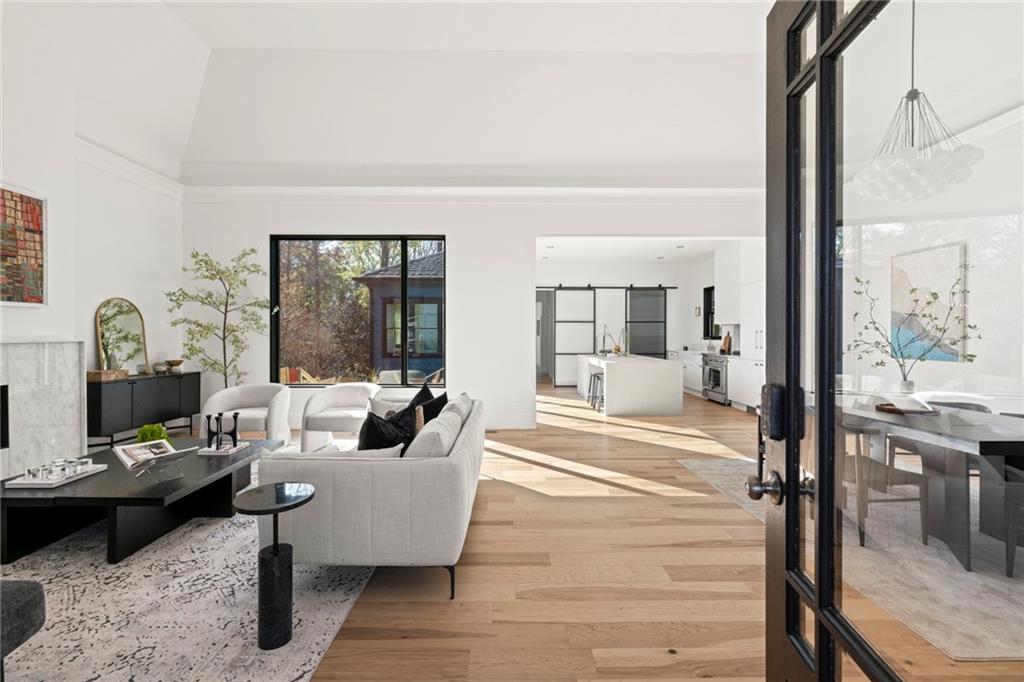 1062 Peeples Street Southwest Atlanta, GA 30310 - Photo 2 of 45