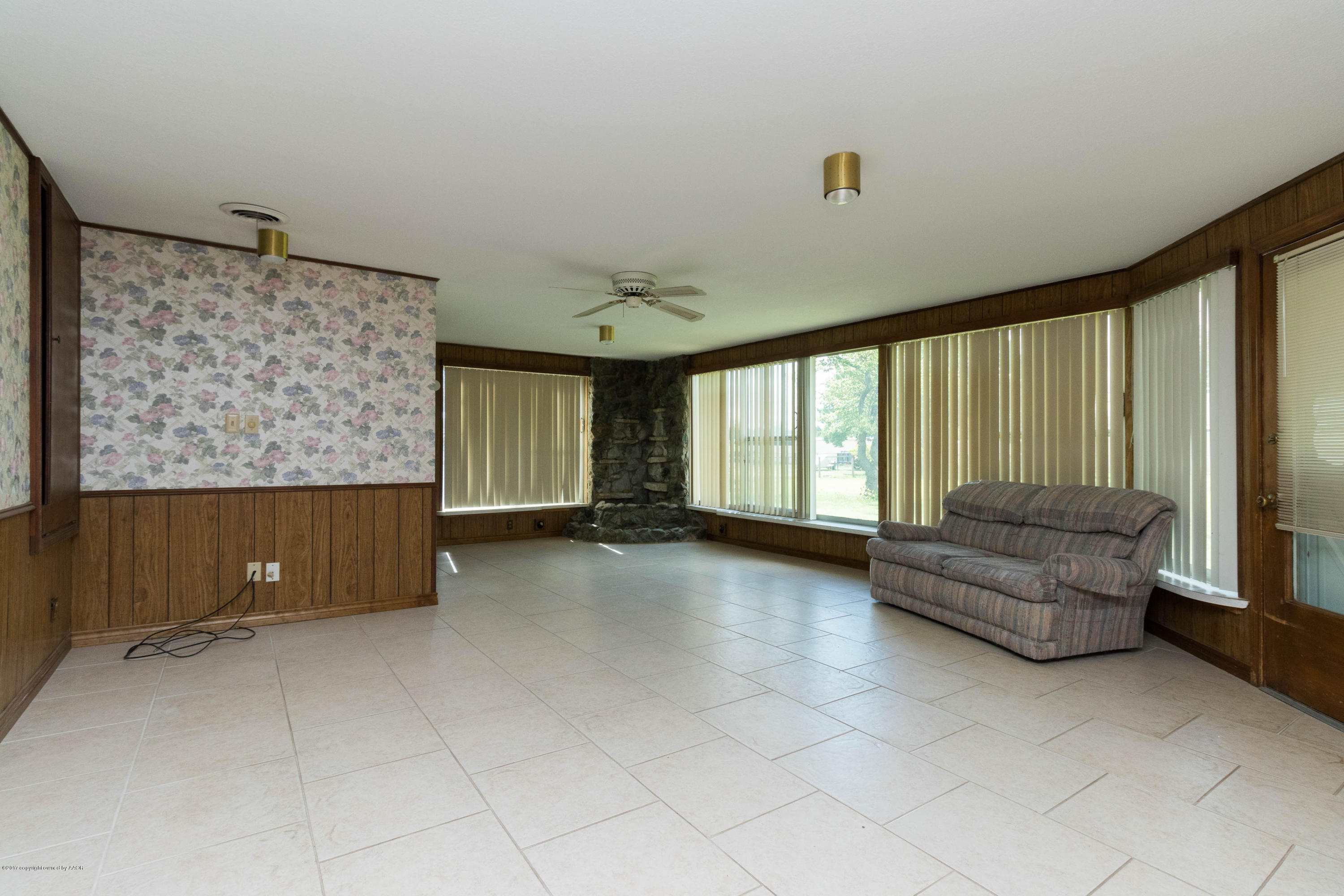 4223 Arden Road Amarillo, TX 79110 - Photo 19 of 39 Sunroom