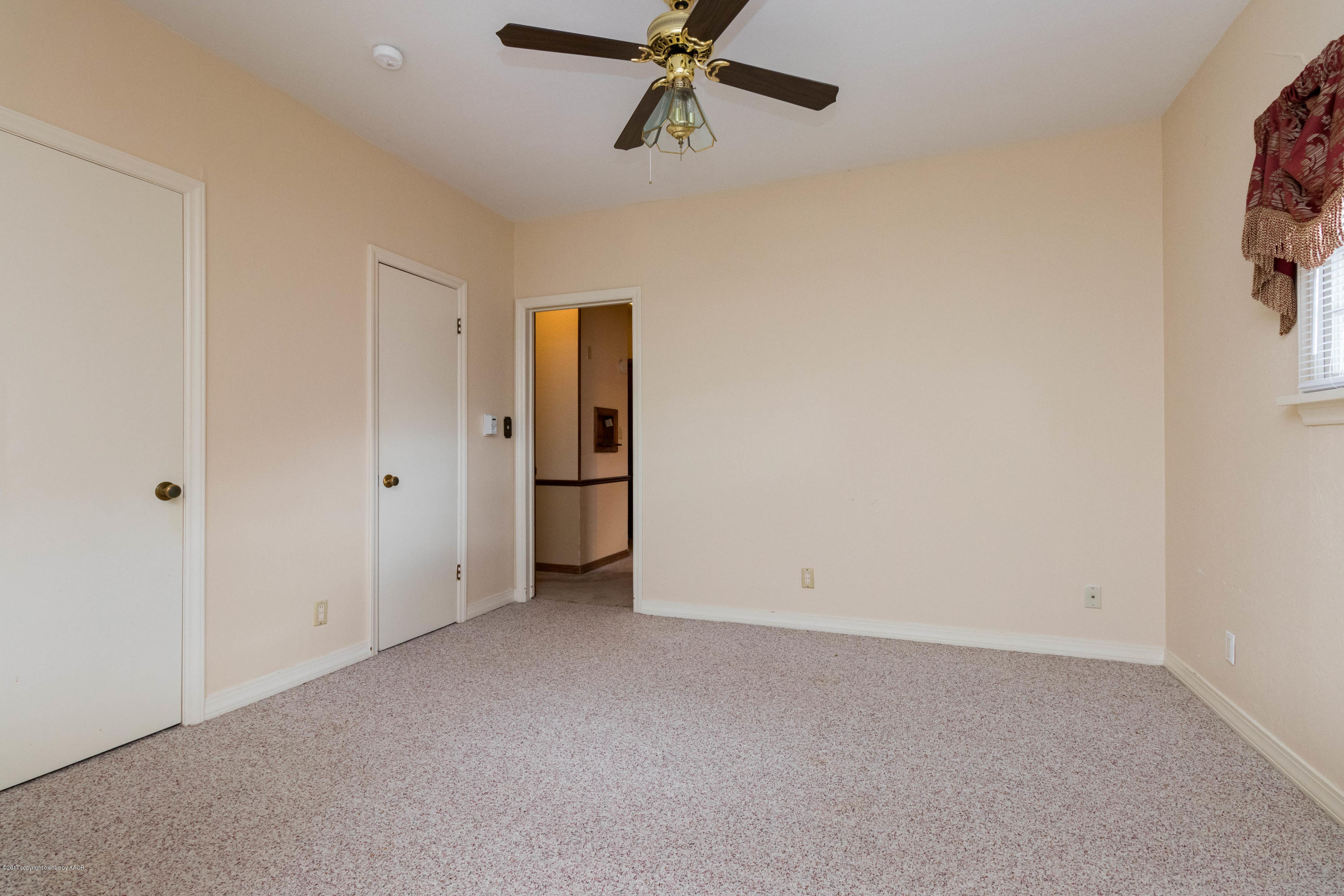 4223 Arden Road Amarillo, TX 79110 - Photo 23 of 39 Bedroom 1