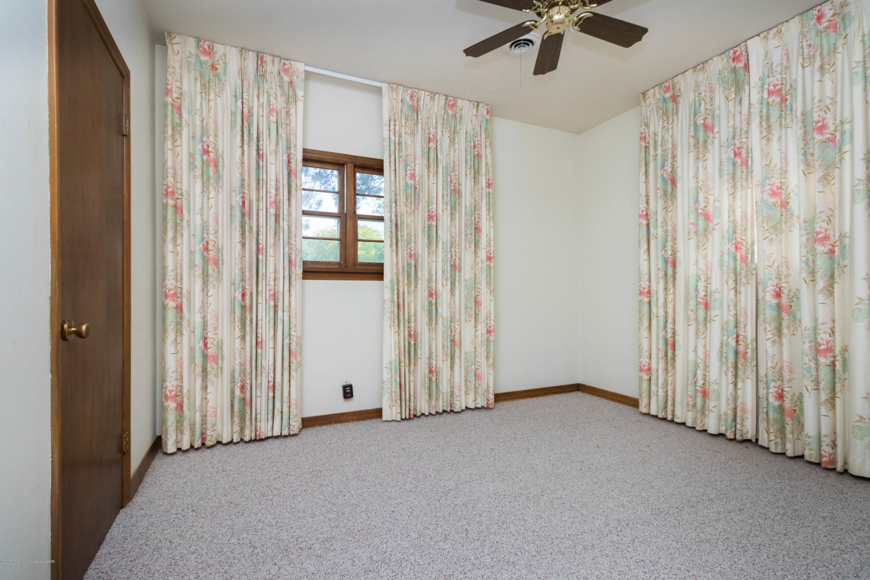 4223 Arden Road Amarillo, TX 79110 - Photo 27 of 39 Bedroom 2
