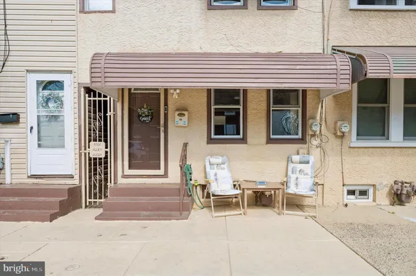 $149,900 | 18 West 3rd Street, Marcus Hook, PA 19061