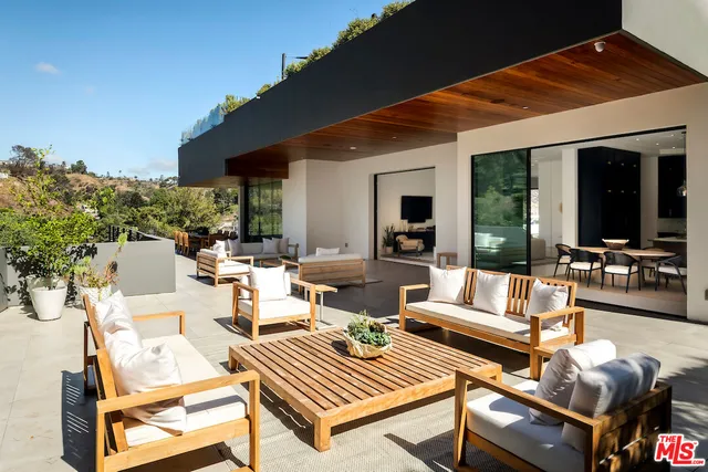 $8,495,000 | 17335 Tramonto Drive, Pacific Palisades, CA 90272