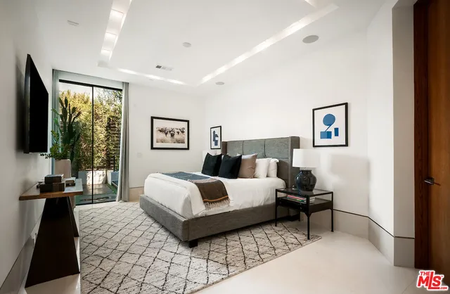 $8,495,000 | 17335 Tramonto Drive, Pacific Palisades, CA 90272