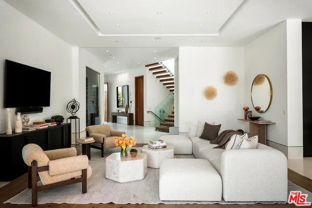 $8,495,000 | 17335 Tramonto Drive, Pacific Palisades, CA 90272
