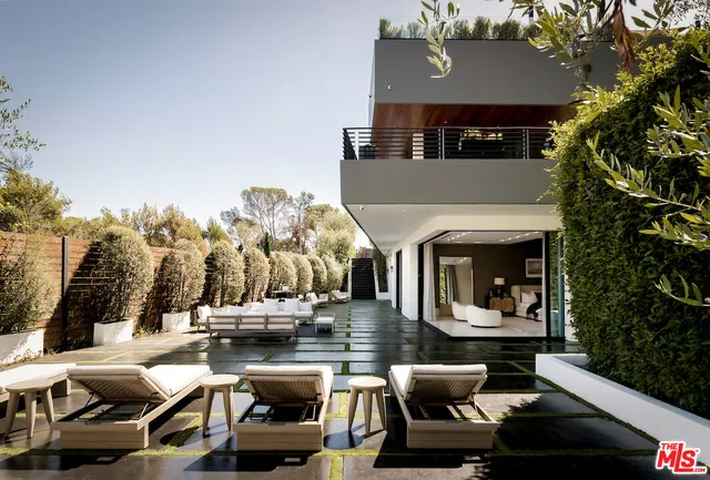 $8,495,000 | 17335 Tramonto Drive, Pacific Palisades, CA 90272