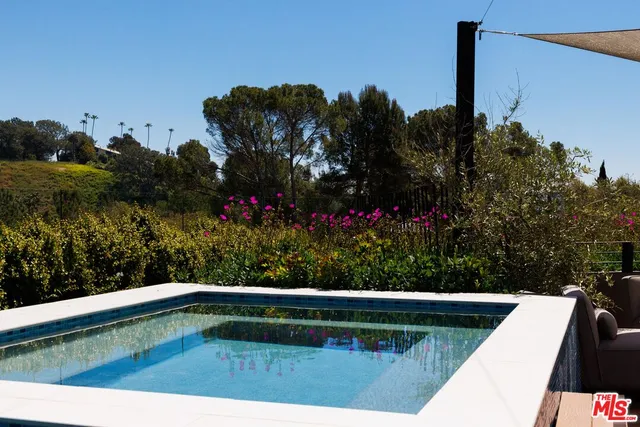 $8,495,000 | 17335 Tramonto Drive, Pacific Palisades, CA 90272