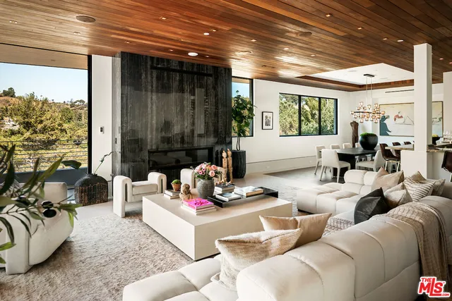 $8,495,000 | 17335 Tramonto Drive, Pacific Palisades, CA 90272