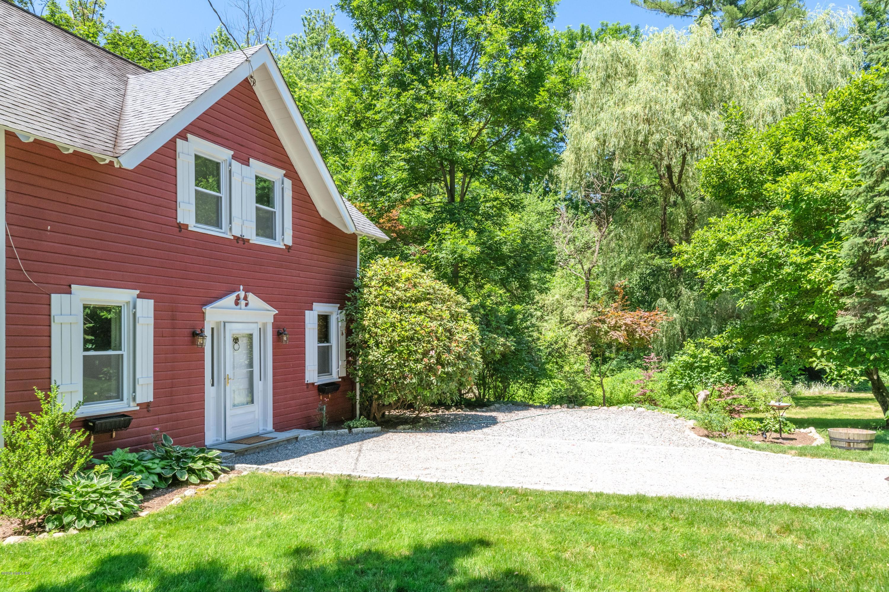 14 Brookridge Drive Greenwich, CT 06830 - Photo 2 of 15 14 Brookridge Cottage_NBB8431