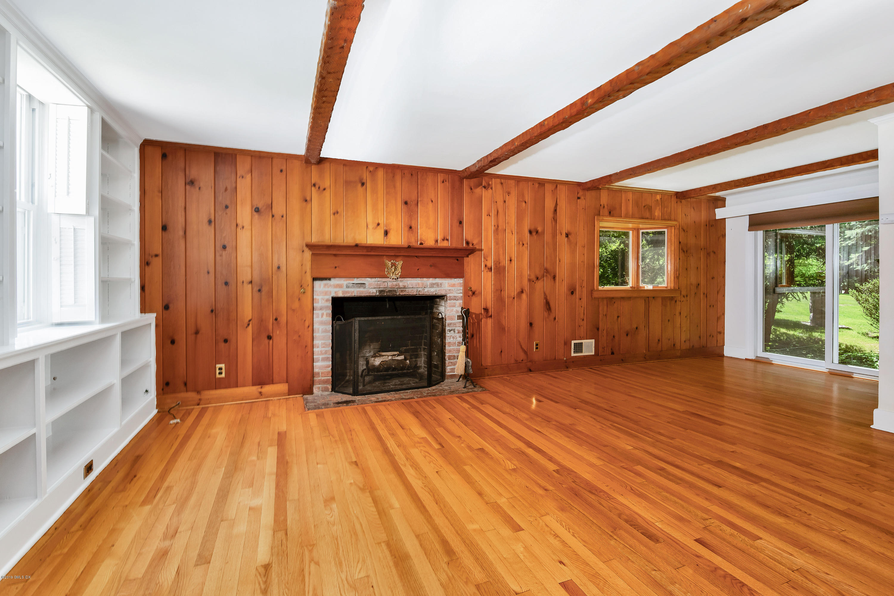 14 Brookridge Drive Greenwich, CT 06830 - Photo 3 of 15 14 Brookridge Cottage_NBB8443