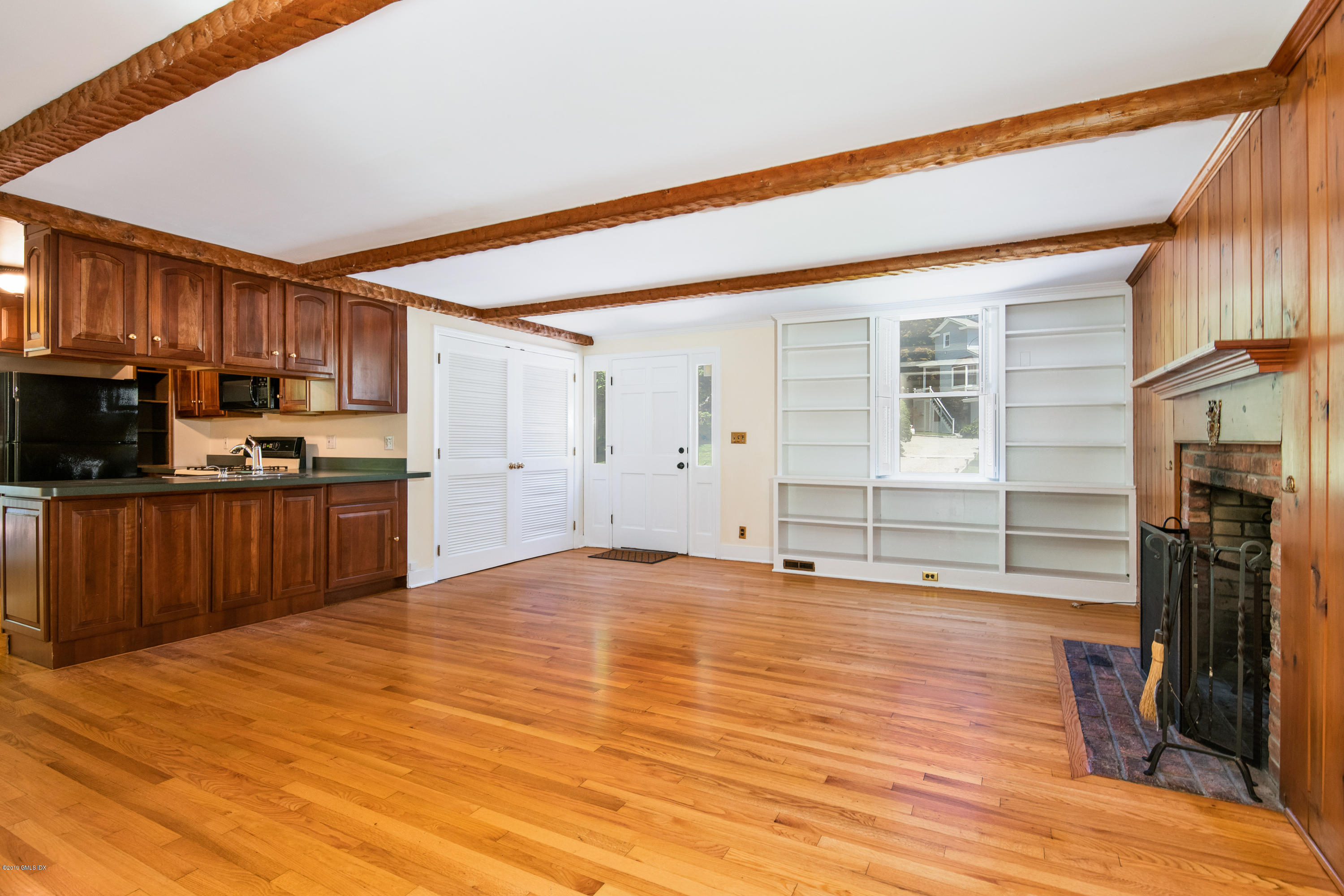 14 Brookridge Drive Greenwich, CT 06830 - Photo 4 of 15 14 Brookridge Cottage_NBB8450-Edit