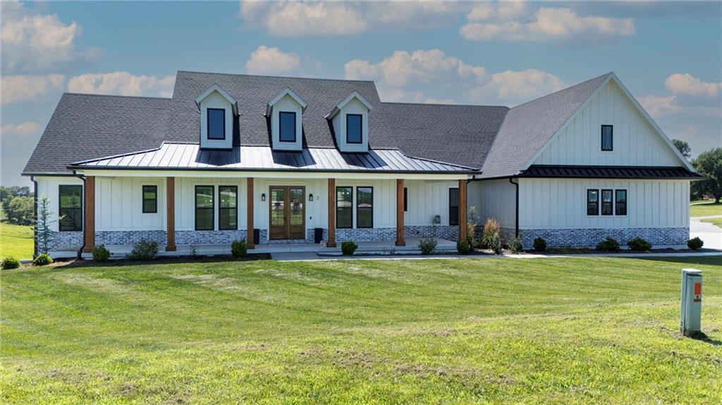 2 Woodview Road St. Joseph, MO 64507 - Photo 1 of 77