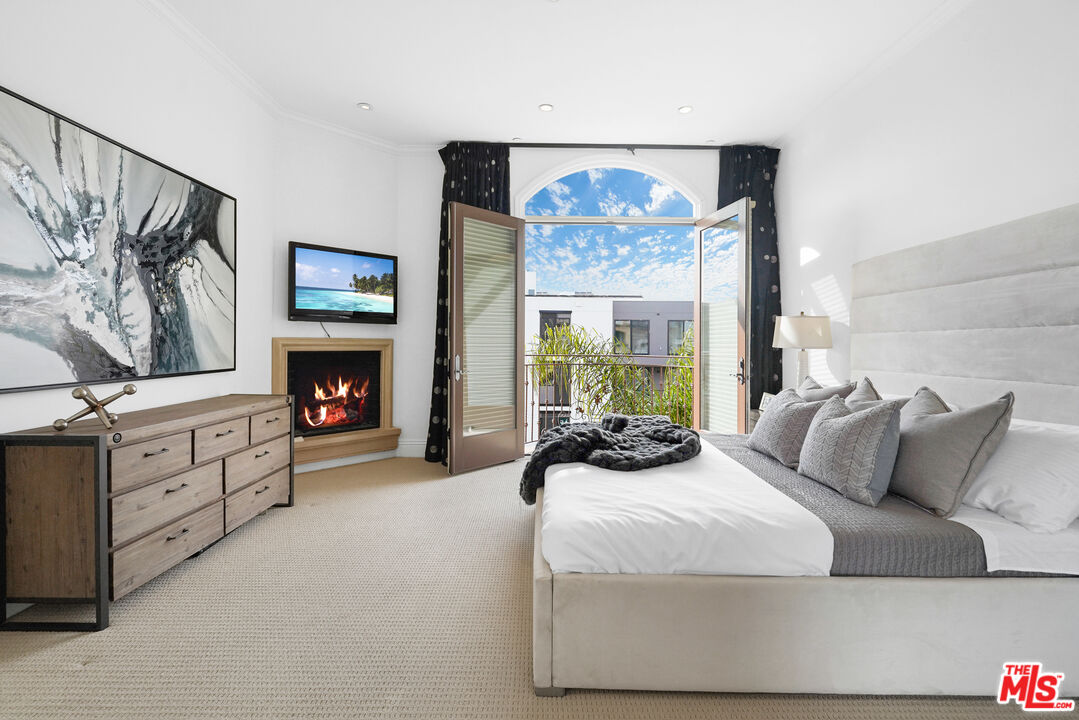 420 South Hamel Road, Unit PH1 Los Angeles, CA 90048 - Photo 20 of 30
