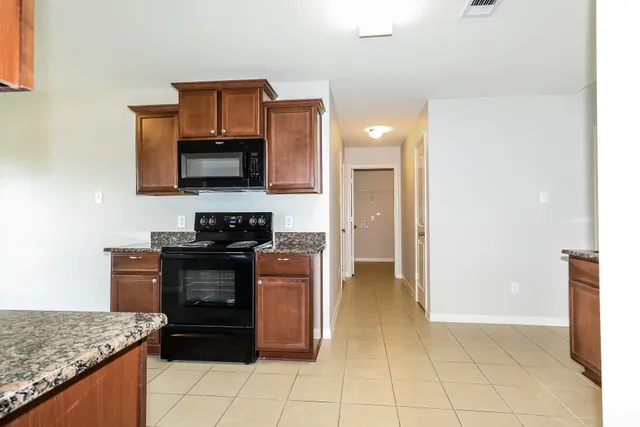 $1,575 | 22422 Base Light Drive, Hockley, TX 77447