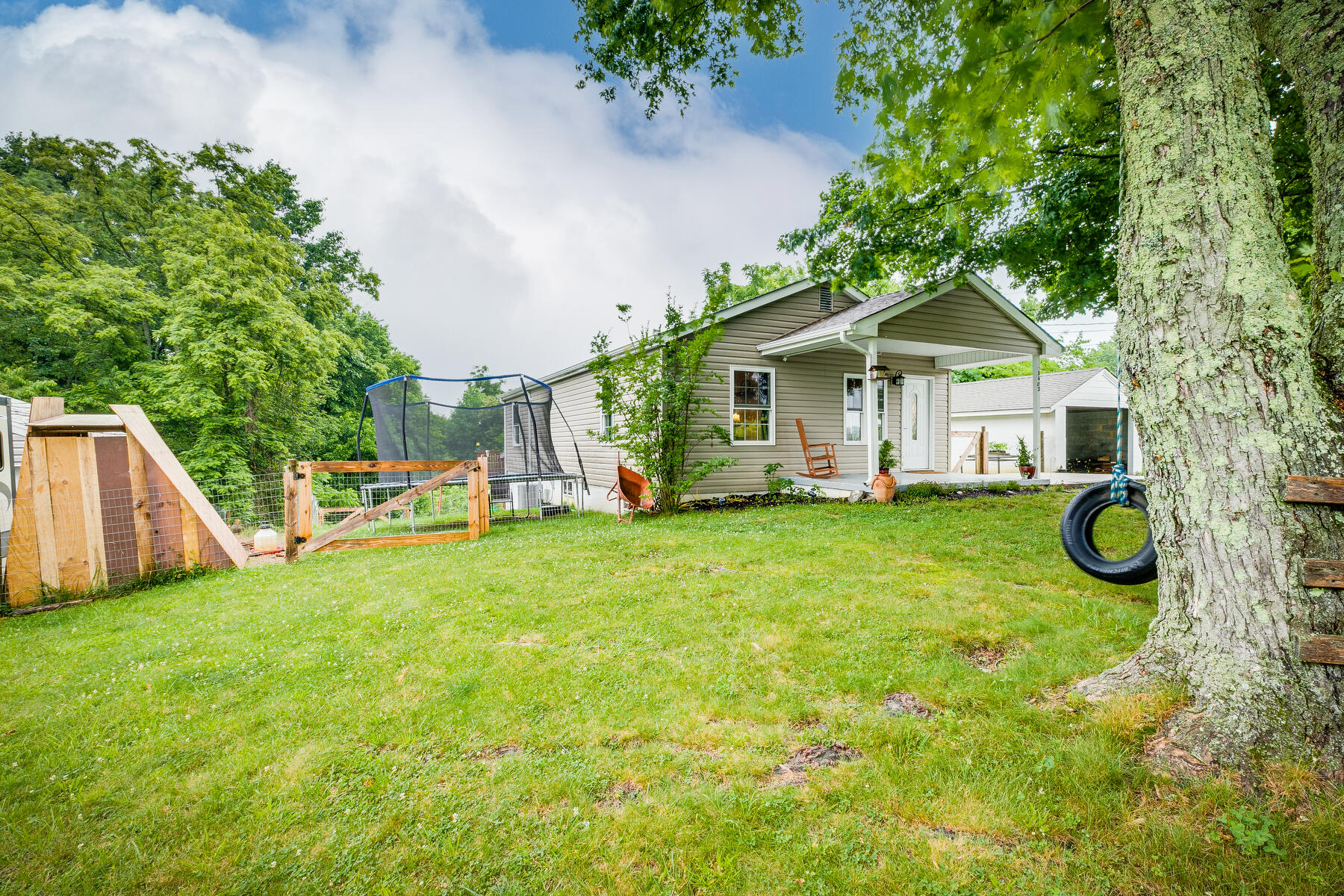 3402 McKinley Road Johnson City, TN 37604 - Photo 2 of 40 002
