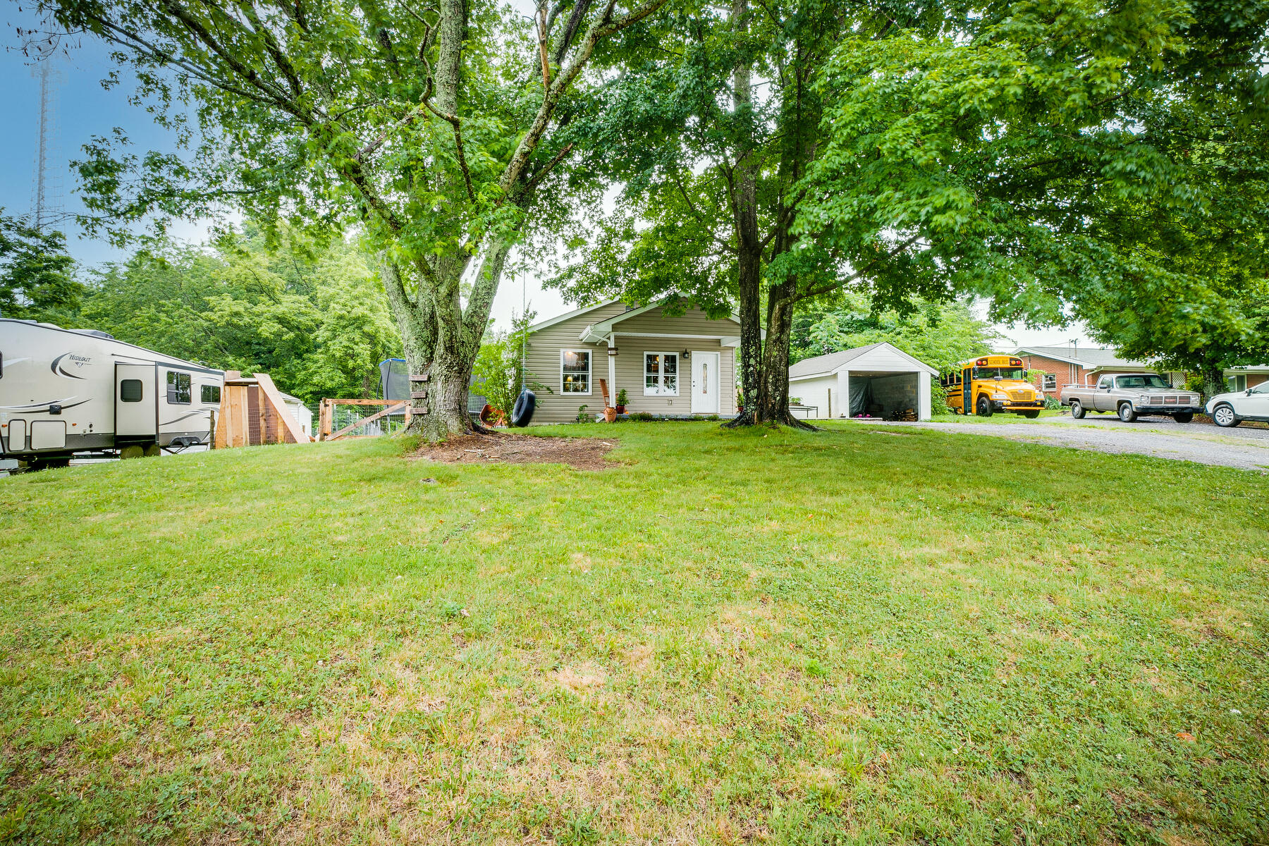 3402 McKinley Road Johnson City, TN 37604 - Photo 3 of 40 003