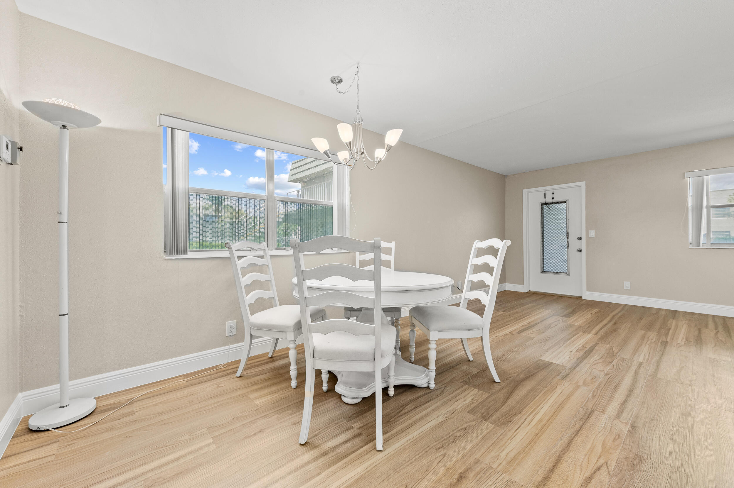 723 Flanders South Delray Beach, FL 33484 - Photo 16 of 34 dsc_3858