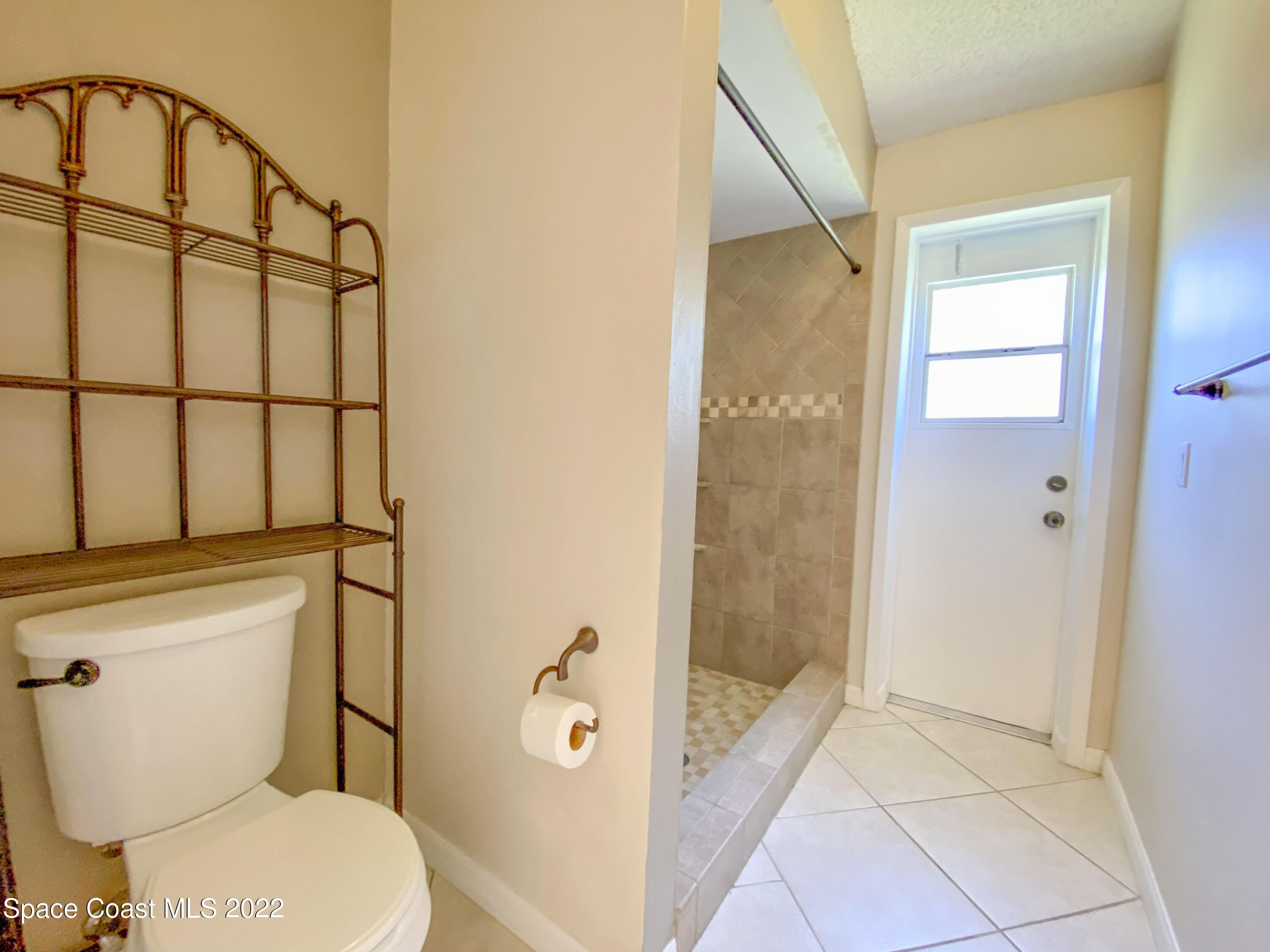 1843 Longleaf Road Cocoa, FL 32926 - Photo 13 of 21 Primary bathroom