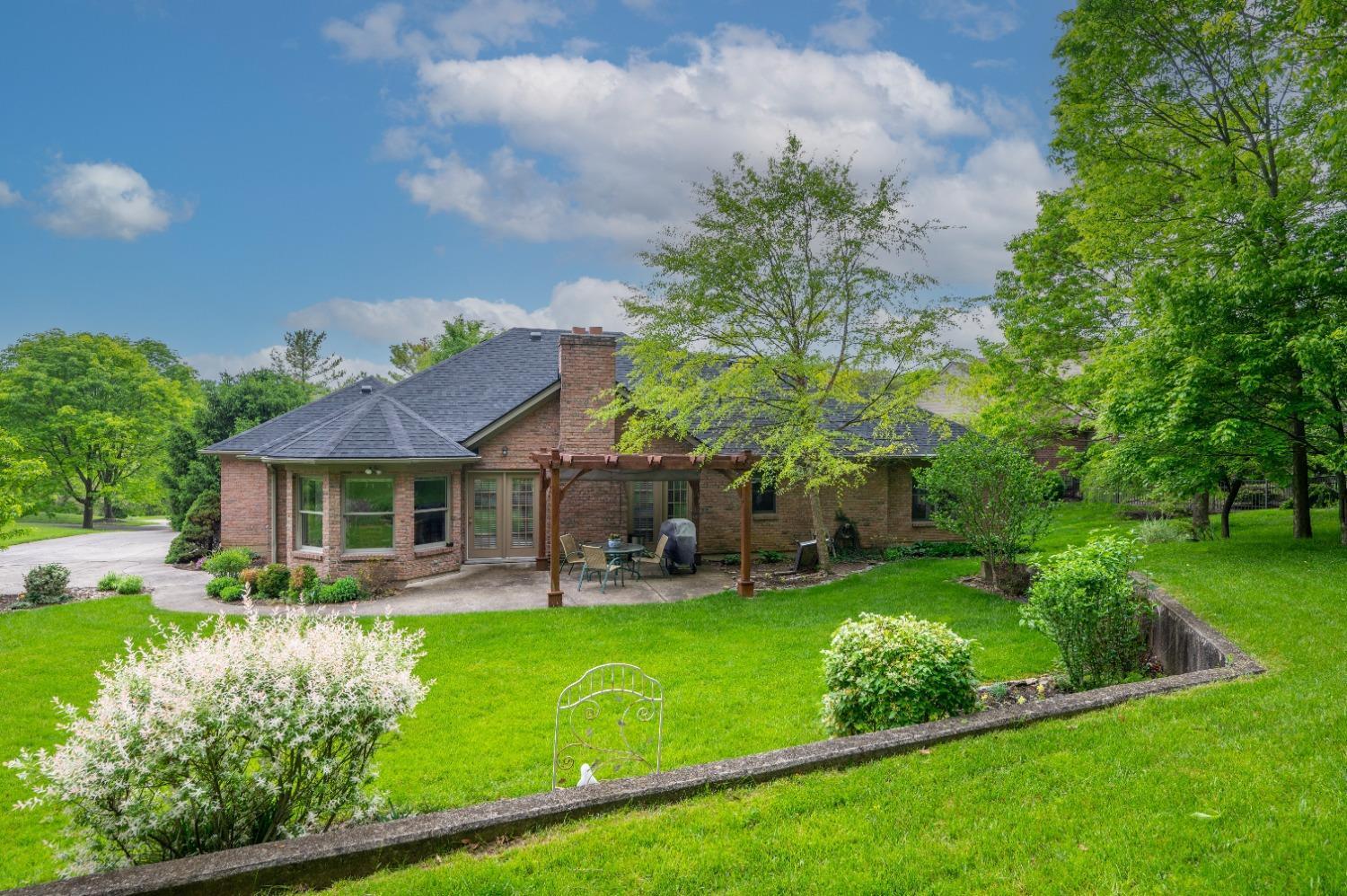 10024 Pebble Ridge Lane Cincinnati, OH 45252 - Photo 34 of 36 Gallery Image 34