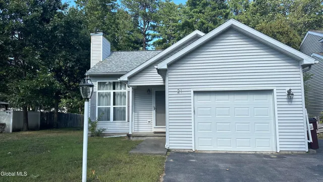 $2,700 | 21 Skylark Drive, Milton, NY 12020
