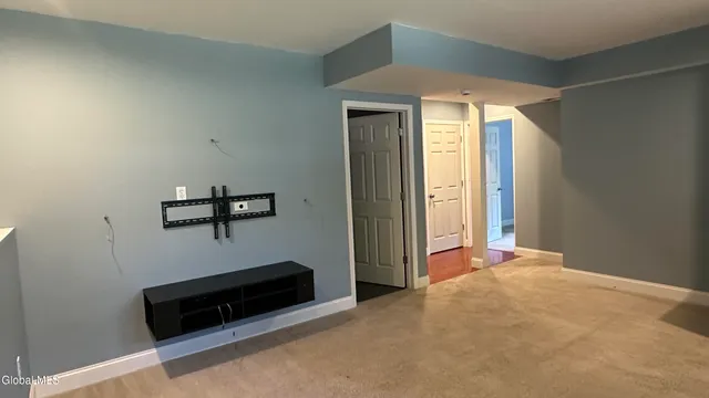 $2,700 | 21 Skylark Drive, Milton, NY 12020