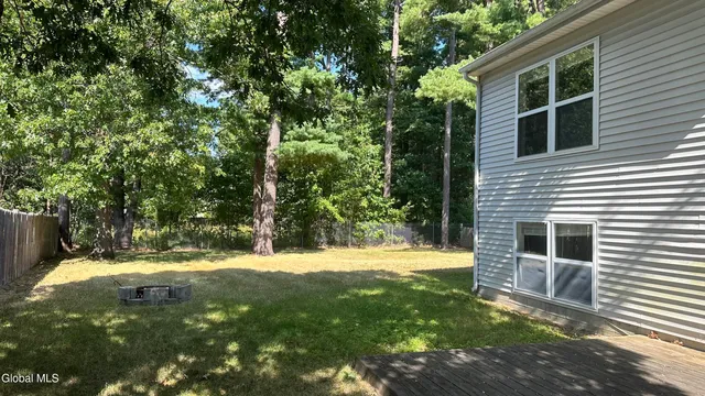 $2,700 | 21 Skylark Drive, Milton, NY 12020