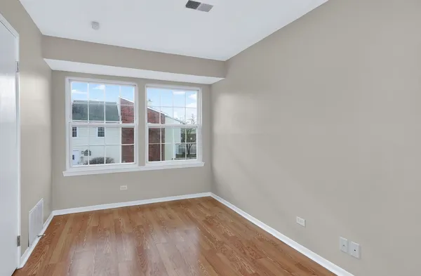 $225,000 | 1233 Wyndham Court, Unit 204, Palatine, IL 60074