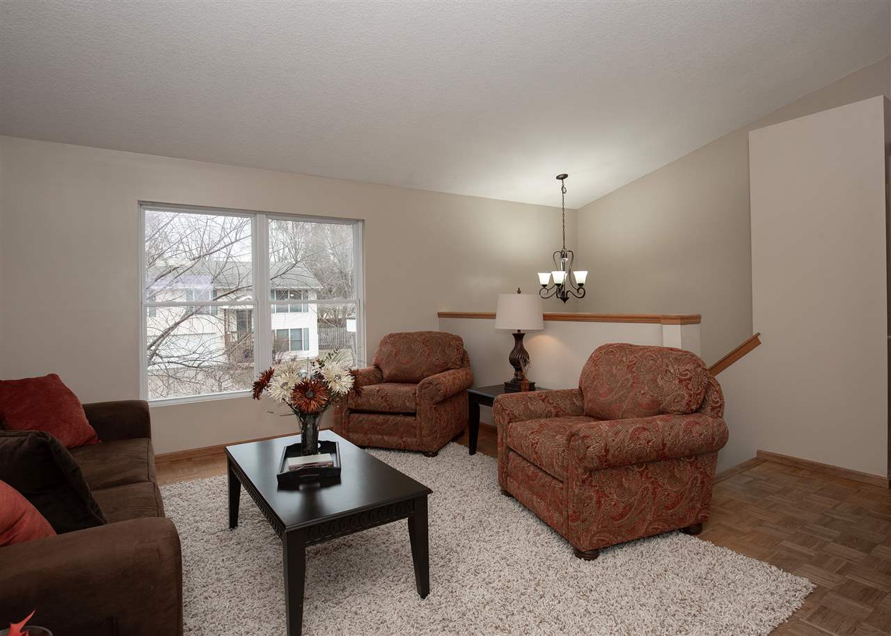 6146 Appomattox Road Davenport, IA 52806 - Photo 4 of 24 Gallery Image 4