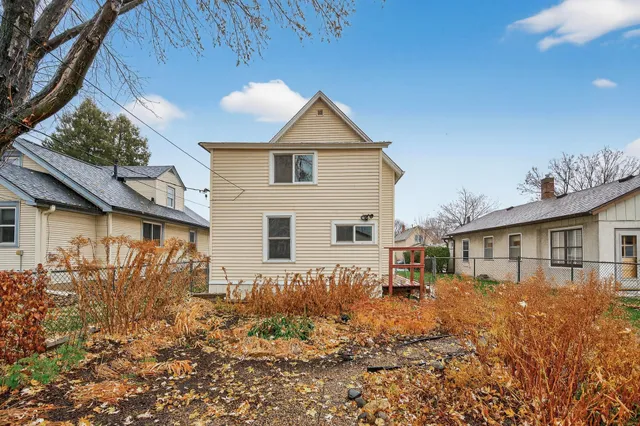 $229,900 | 315 Osceola Avenue South, St. Paul, MN 55102