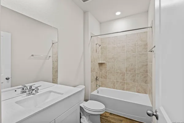 $355,000 | 3215 Davis Trace, San Antonio, TX 78245