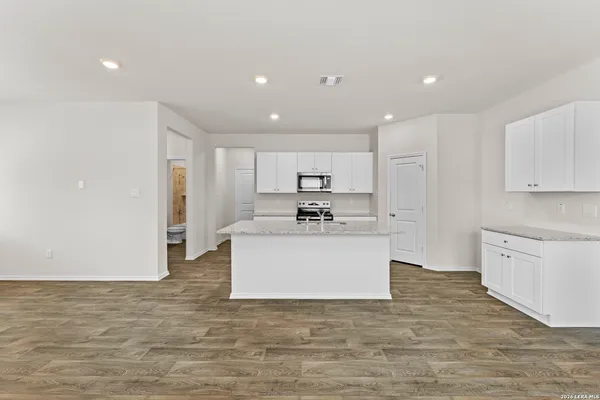 $355,000 | 3215 Davis Trace, San Antonio, TX 78245