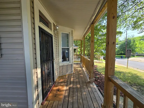 $400,000 | 908 59th Avenue, Fairmount Heights, MD 20743
