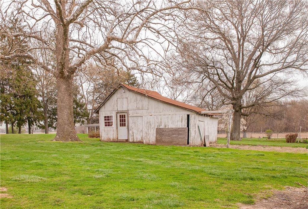 22302 Lamong Road Sheridan, IN 46069 - Photo 5 of 33