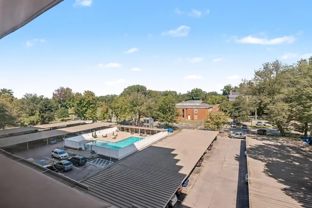 $69,000 | 1960 North Parkway, Unit 411, Memphis, TN 38112