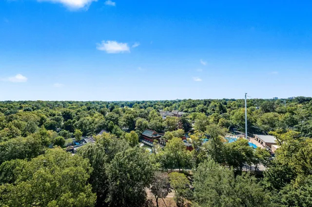 $69,000 | 1960 North Parkway, Unit 411, Memphis, TN 38112