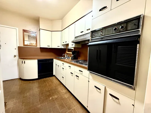 $69,000 | 1960 North Parkway, Unit 411, Memphis, TN 38112