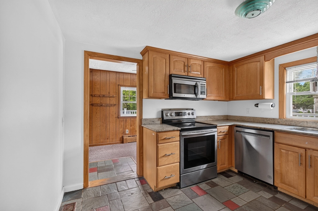 80 Stevens Street Andover, MA 01810 - Photo 14 of 34