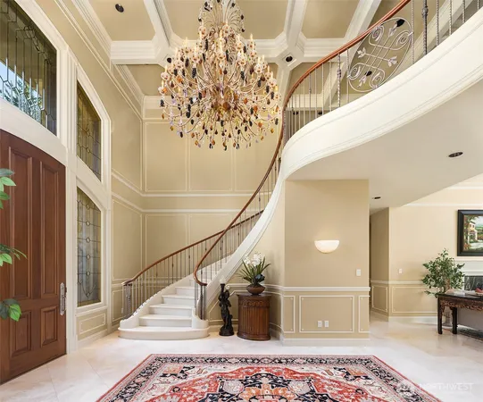 a view of entryway and hall