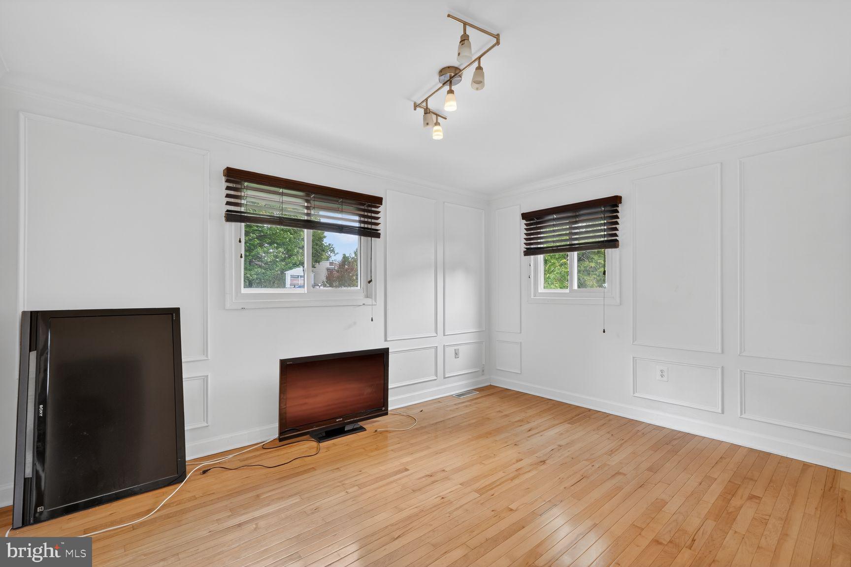 9534 Braddock Road Fairfax, VA 22032 - Photo 13 of 20