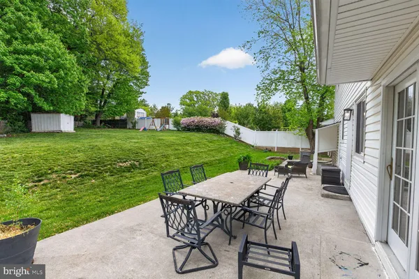 $3,900 | 9534 Braddock Road, Fairfax, VA 22032