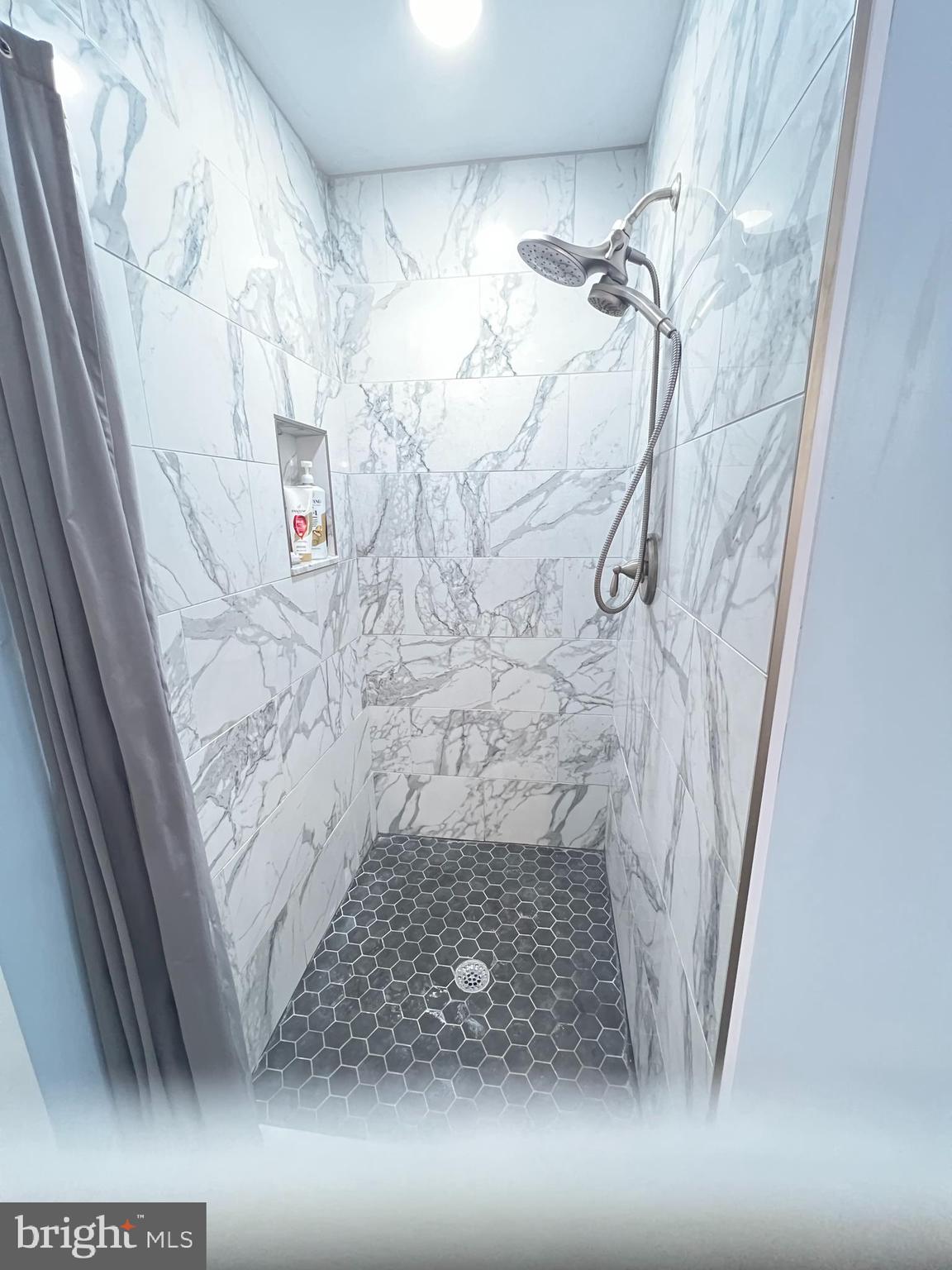 625 South Forklanding Road Maple Shade, NJ 08052 - Photo 14 of 31