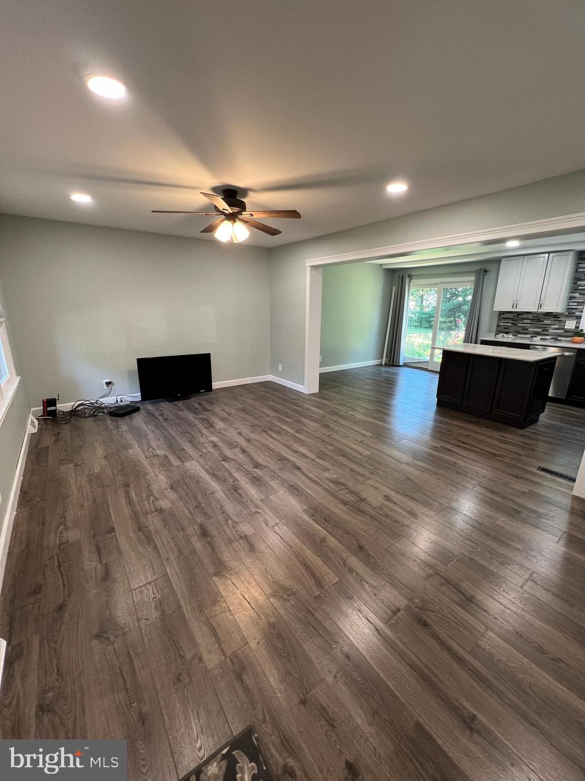 625 South Forklanding Road Maple Shade, NJ 08052 - Photo 5 of 31