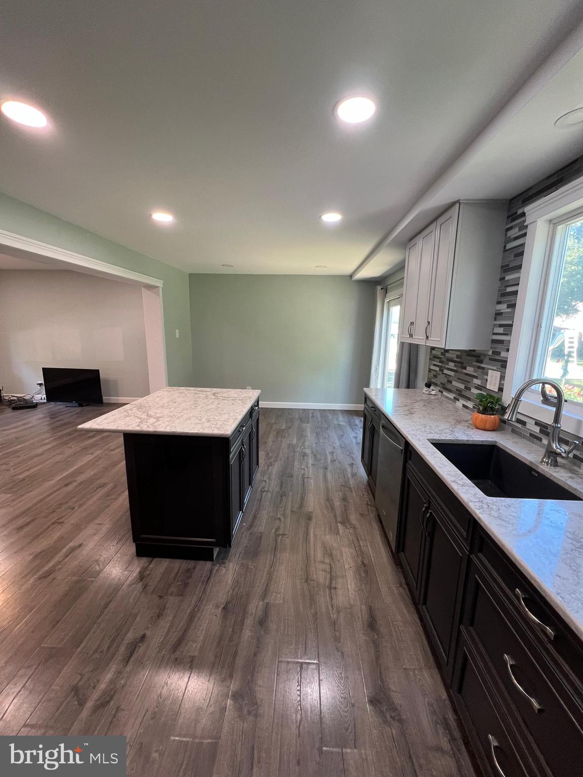 625 South Forklanding Road Maple Shade, NJ 08052 - Photo 9 of 31