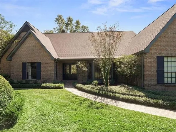 $777,000 | 105 West Ruelle Drive, Mandeville, LA 70471