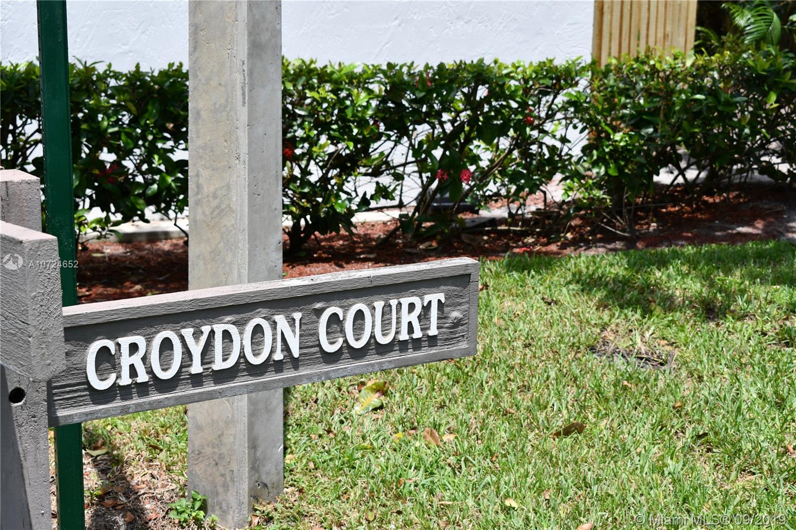 5541 Croydon Court Boca Raton, FL 33486 - Photo 3 of 32 Gallery Image 3