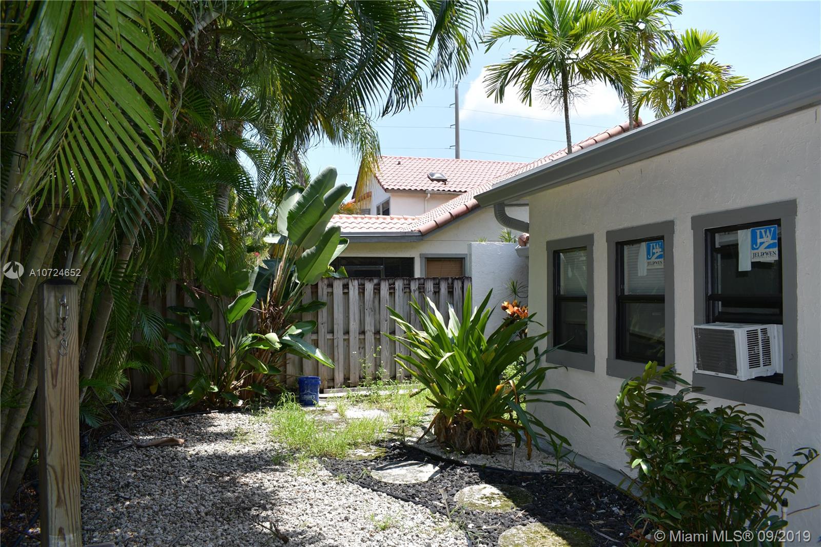 5541 Croydon Court Boca Raton, FL 33486 - Photo 23 of 32 Outside Space for the perfect entertainment