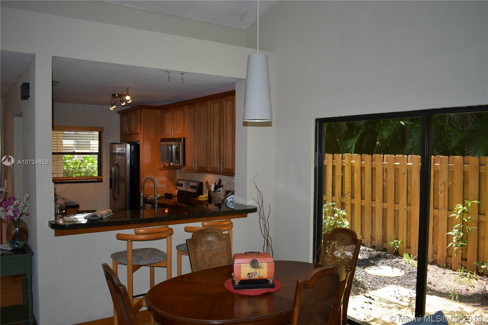 5541 Croydon Court Boca Raton, FL 33486 - Photo 9 of 32 Gallery Image 9